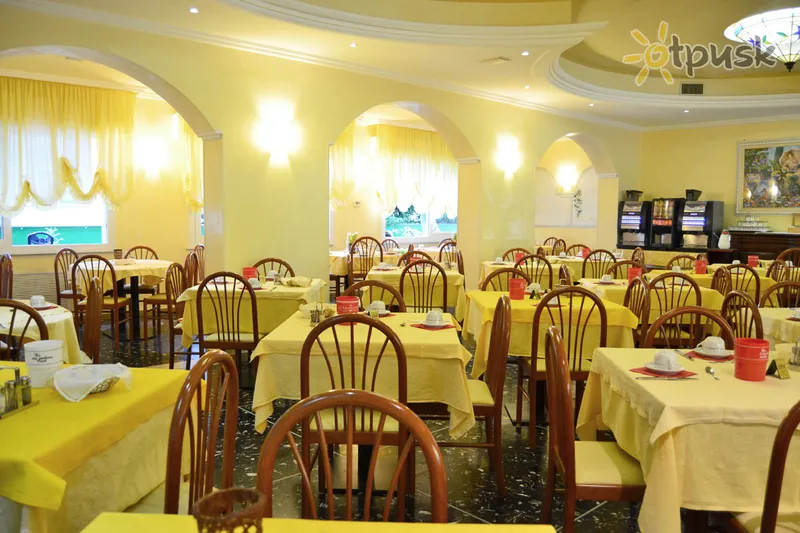 Фото отеля Ettoral Hotel 3* Lido di Jesolo Itālija bāri un restorāni