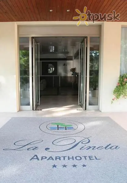 Фото отеля La Pineta Aparthotel 4* Лідо Ді Езоло Італія екстер'єр та басейни