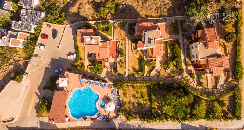 Фото отеля Amazones Driades Apartments 3* о. Крит – Іракліон Греція екстер'єр та басейни