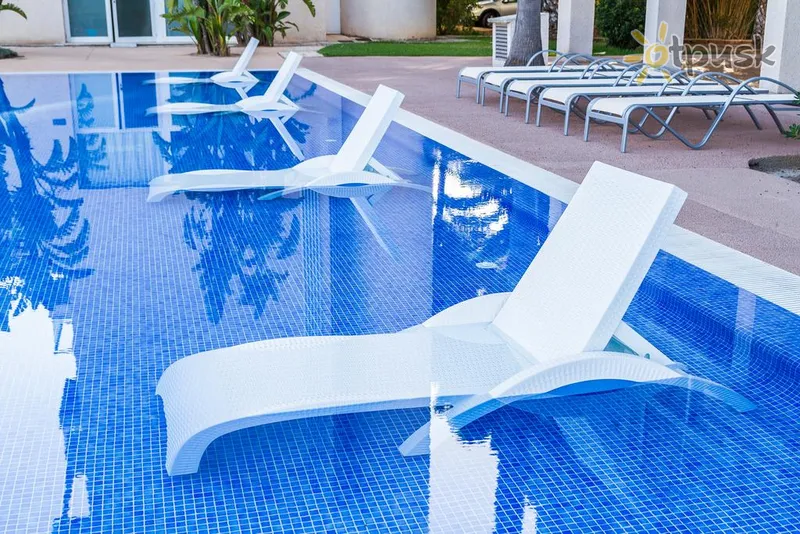 Фото отеля Alegria Alzinar Mar Suites 4* о. Майорка Іспанія екстер'єр та басейни