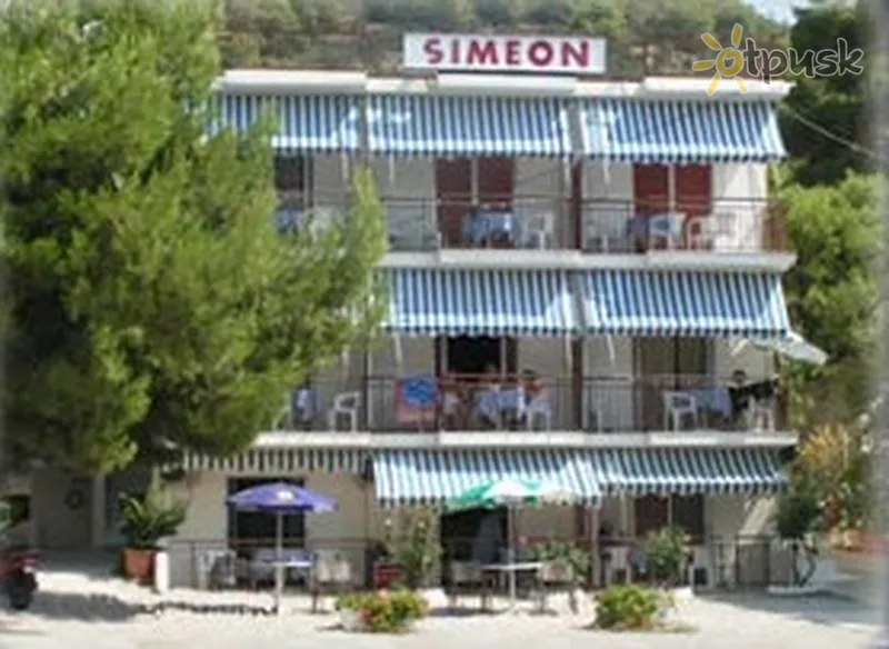 Фото отеля Simeon Family Apartments 2* Poros Grieķija ārpuse un baseini
