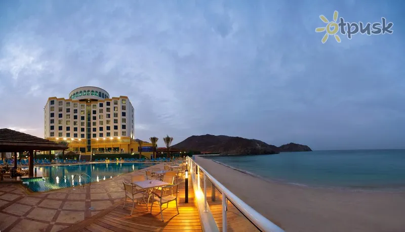 Фото отеля Oceanic Khorfakkan Resort & Spa 4* Корфаккан ОАЕ пляж