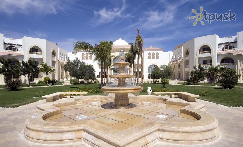 Фото отеля Old Palace Resort Sahl Hasheesh 5* Сахл Хашиш Египет экстерьер и бассейны