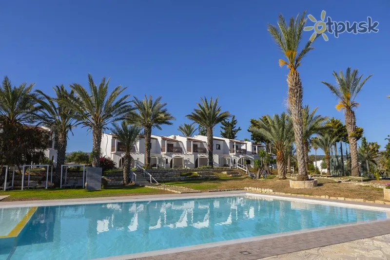 Фото отеля Latchi Family Resort 4* Пафос Кіпр екстер'єр та басейни