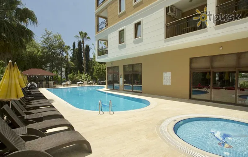 Фото отеля Kleopatra Moon Suit Hotel 3* Аланія Туреччина екстер'єр та басейни