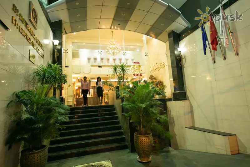 Фото отеля White Lion Hotel 3* Hošimino miestas Vietnamas išorė ir baseinai