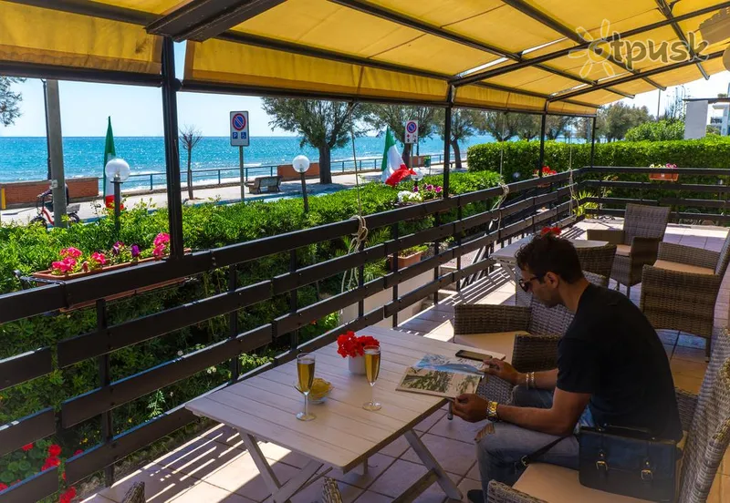 Фото отеля Piccolo Hotel 2* Tirēnu jūras piekraste Itālija bāri un restorāni