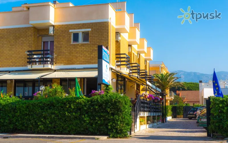 Фото отеля Piccolo Hotel 2* Тірренське узбережжя Італія екстер'єр та басейни
