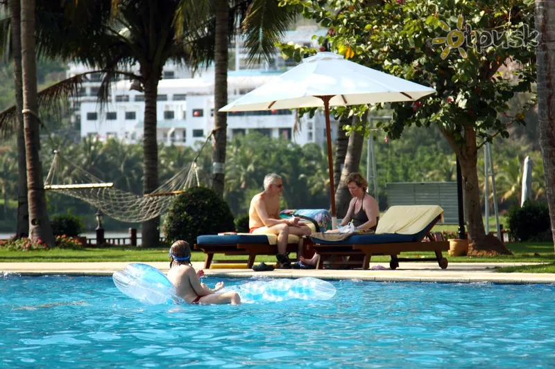 Фото отеля Golden Palm Resort Yalong Bay 4* par. Hainana Ķīna ārpuse un baseini