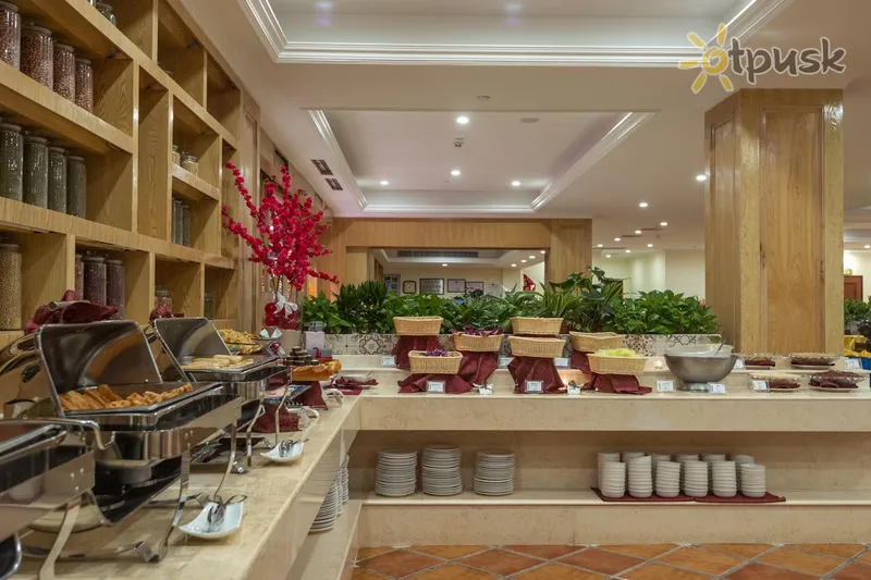 Фото отеля Golden Palm Resort Yalong Bay 4* par. Hainana Ķīna bāri un restorāni