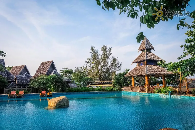 Фото отеля Santhiya Phuket Natai Resort & Spa 5* о. Пхукет Таїланд екстер'єр та басейни