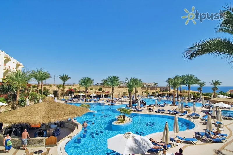 Фото отеля DoubleTree by Hilton Sharks Bay Resort 4* Šarm el Šeichas Egiptas išorė ir baseinai