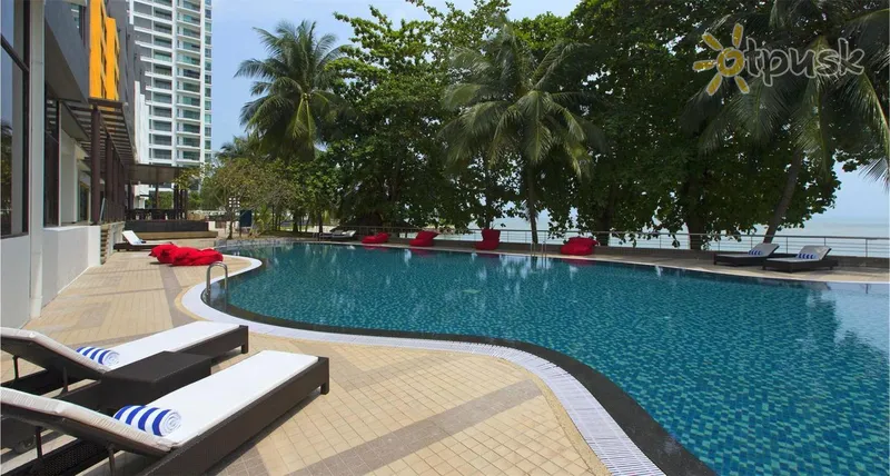 Фото отеля Mercure Penang Beach 4* о. Пенанг Малайзія екстер'єр та басейни
