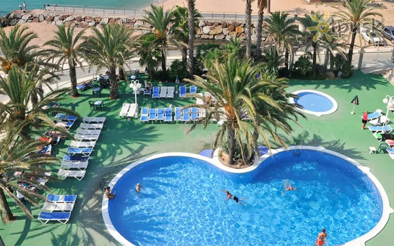 Фото отеля Caprici Hotel 4* Kosta del Maresme Spānija ārpuse un baseini