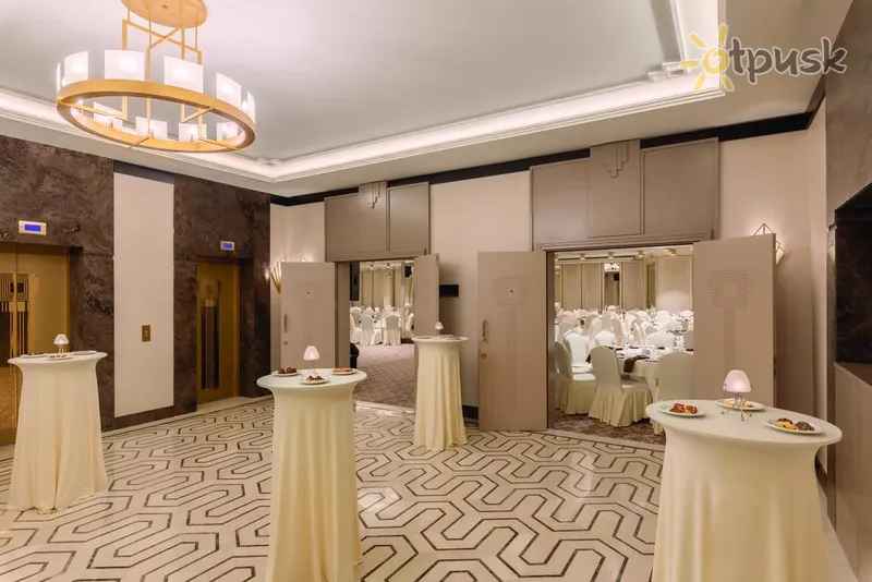 Фото отеля Ramada Hotel & Suites Istanbul Golden Horn 5* Stambula Turcija bāri un restorāni