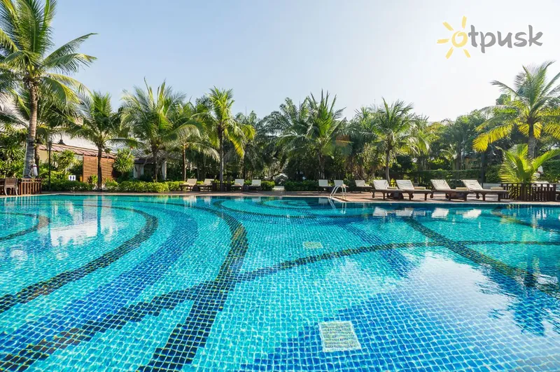 Фото отеля Ravindra Beach Resort & Spa 4* Паттайя Таїланд екстер'єр та басейни