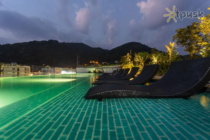 Фото отеля Journeyhub Phuket Patong 4* о. Пхукет Таїланд екстер'єр та басейни