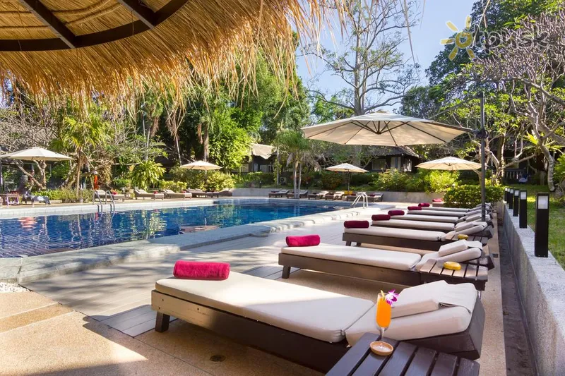 Фото отеля Let's Hyde Pattaya Resort & Villas 4* Паттайя Таиланд экстерьер и бассейны