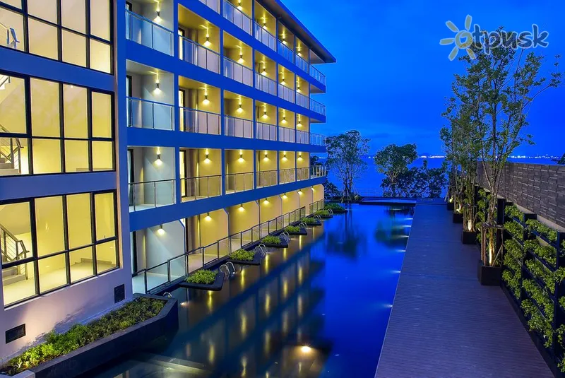 Фото отеля Golden Tulip Pattaya Beach Resort 5* Паттайя Таїланд екстер'єр та басейни