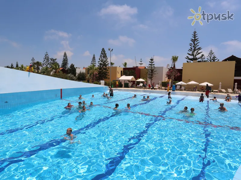 Фото отеля Panthea Holiday Village 4* Aija Napa Kipra ārpuse un baseini