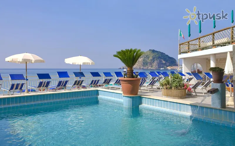 Фото отеля Vittorio Beach Resort Hotel 3* par. Ischia Itālija ārpuse un baseini