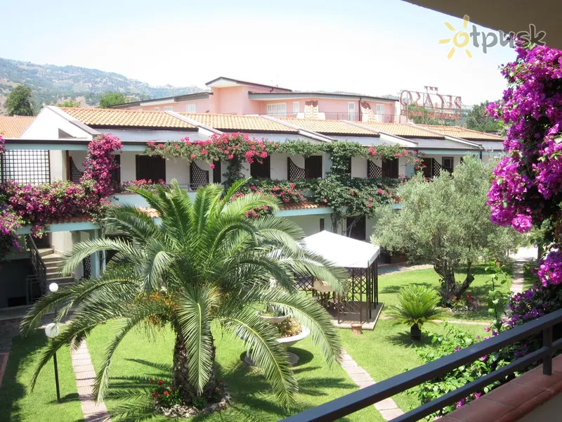 Фото отеля Pegaso Hotel Residence 3* Калабрія Італія екстер'єр та басейни