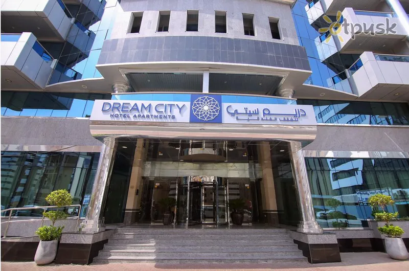 Фото отеля Dream City Hotel Apartments 4* Дубай ОАЭ экстерьер и бассейны