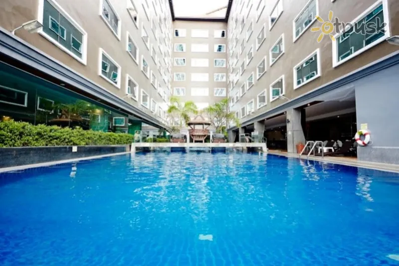 Фото отеля Ease Jomtien Hotel 3* Паттайя Таїланд екстер'єр та басейни
