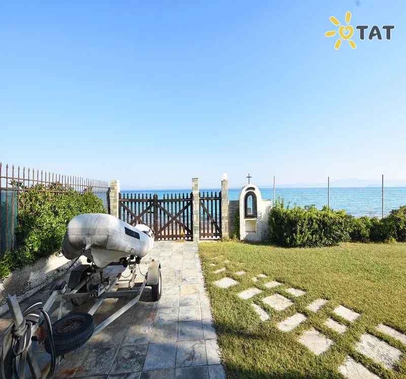 Фото отеля Beachfront Villa 4* Халкідіки – Кассандра Греція екстер'єр та басейни