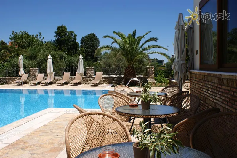 Фото отеля Harmony Hotel Apartments 3* Пелопоннес Греція екстер'єр та басейни