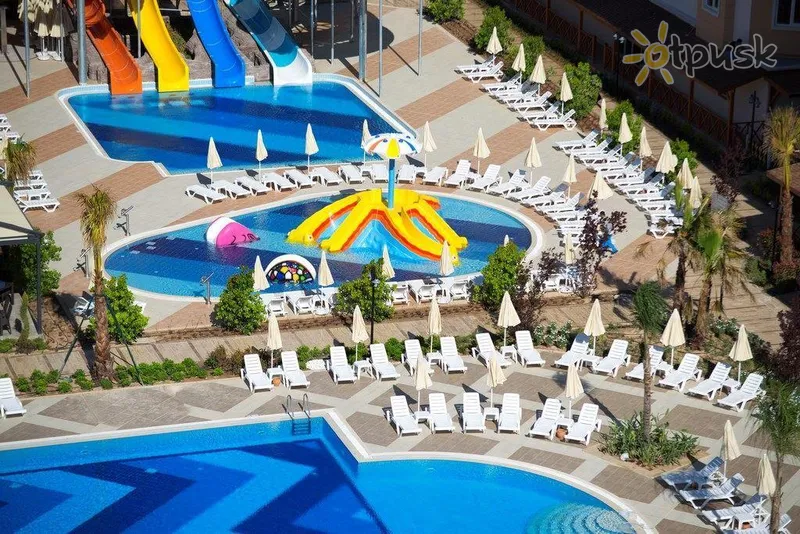 Фото отеля Ramada Resort by Wyndham Lara 5* Antālija Turcija ārpuse un baseini