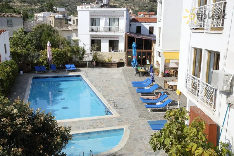 Фото отеля Antonis G Hotel Apartments 3* Ларнака Кипр экстерьер и бассейны
