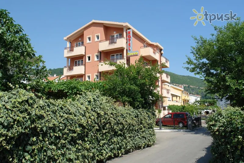 Фото отеля Fineso Garni Hotel 4* Будва Черногория экстерьер и бассейны