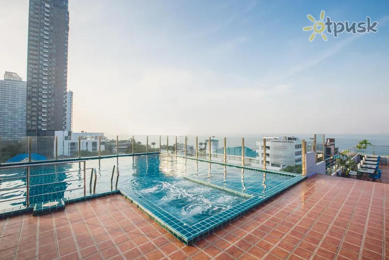 Фото отеля Golden Jomtien Beach Hotel 4* Паттайя Таїланд екстер'єр та басейни