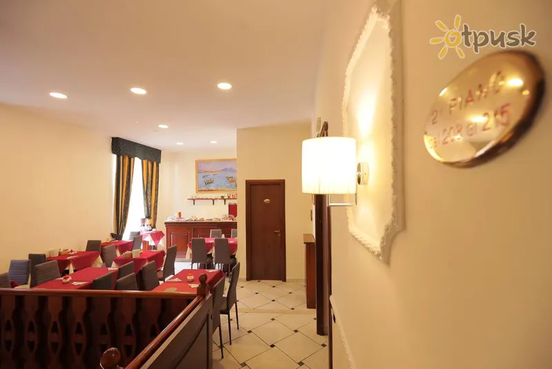 Фото отеля Garibaldi Hotel 3* Neapole Itālija bāri un restorāni