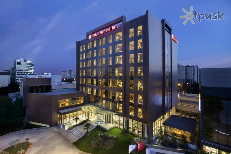 Фото отеля Hilton Garden Inn Istanbul Beylikduzu 4* Stambulas Turkija išorė ir baseinai