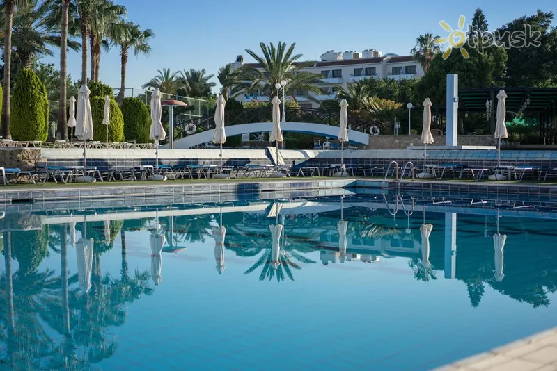 Фото отеля Aloe Hotel 4* Patoss Kipra ārpuse un baseini