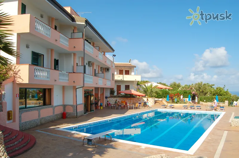 Фото отеля San Domenico Beach Resort Tropea 3* Kalabrija Italija išorė ir baseinai