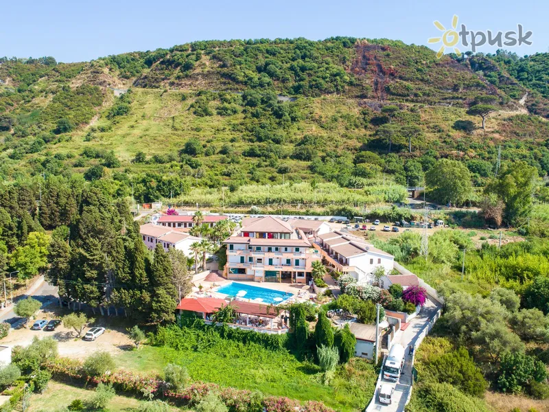 Фото отеля San Domenico Beach Resort Tropea 3* Калабрія Італія екстер'єр та басейни