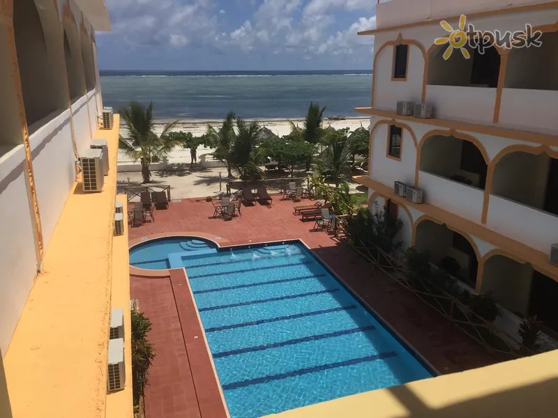 Фото отеля Mandhari Villa Beach Hotel 4* Матемве Танзания экстерьер и бассейны