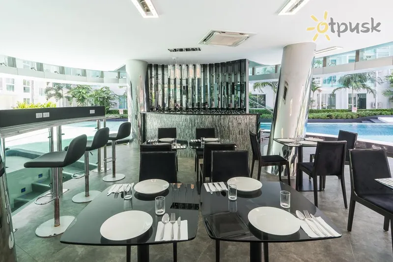 Фото отеля Aha Smartstay Pattaya 4* Паттайя Таиланд бары и рестораны