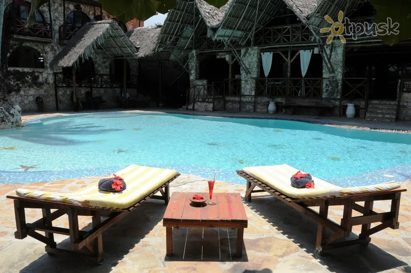 Фото отеля Samaki Lodge & Spa 4* Uroa Tanzanija išorė ir baseinai