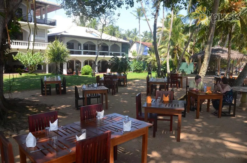 Фото отеля Sri Gemunu Beach Resort 3* Unavatuna Šrilanka bāri un restorāni