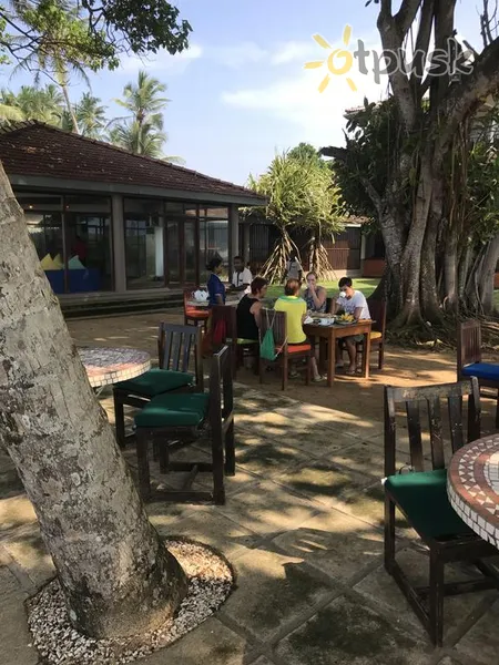 Фото отеля Sri Gemunu Beach Resort 3* Unawatuna Šri Lanka barai ir restoranai