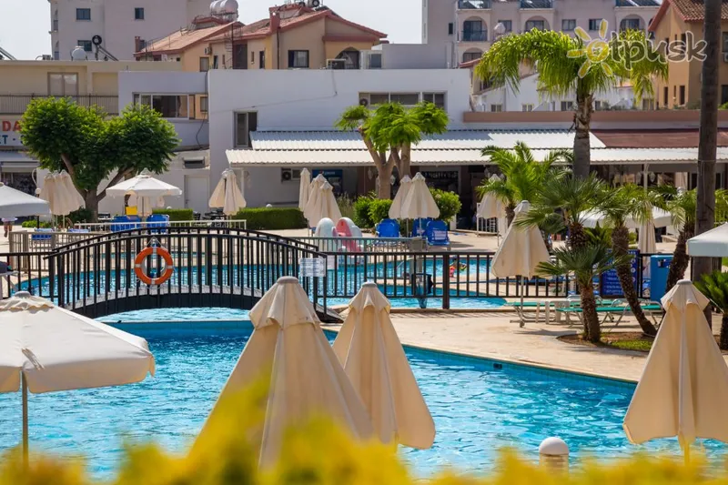 Фото отеля Jacaranda Hotel Apartments 3* Протарас Кипр экстерьер и бассейны
