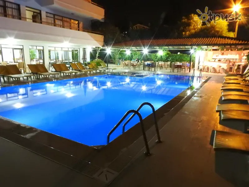 Фото отеля Beyaz Saray Hotel 3* Šoninė Turkija išorė ir baseinai