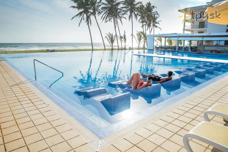 Фото отеля Riu Ahungalla 5* Ahungalla Šri Lanka išorė ir baseinai