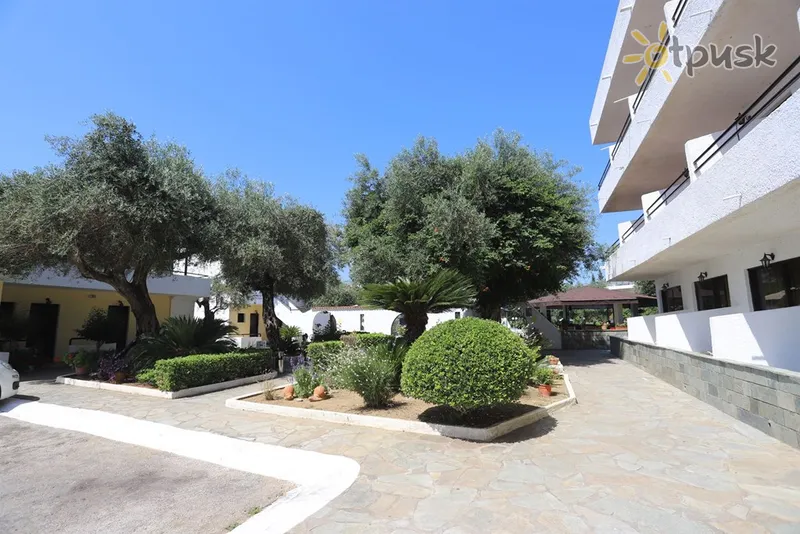 Фото отеля Dassia Holiday Club 3* о. Корфу Греция экстерьер и бассейны