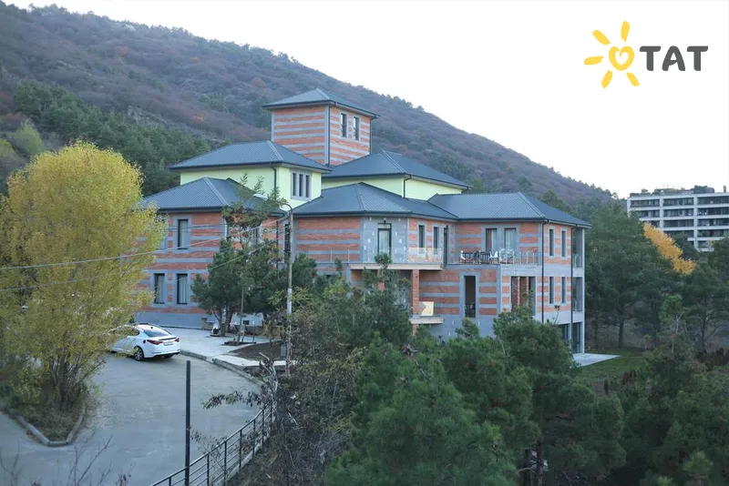 Фото отеля Boutique Biotel Hotel 4* Тбілісі Грузія екстер'єр та басейни