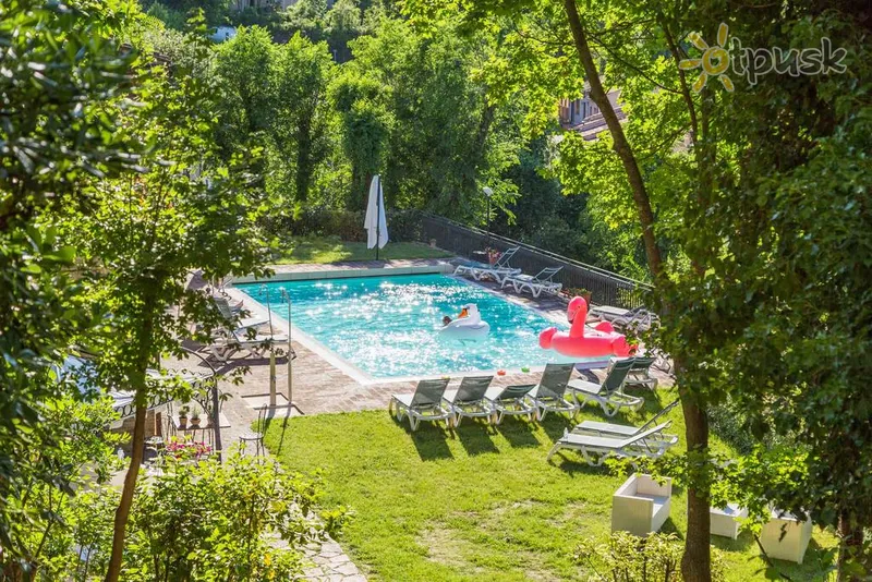 Фото отеля Castello di Montegridolfo Spa Resort 4* Riminis Italija išorė ir baseinai
